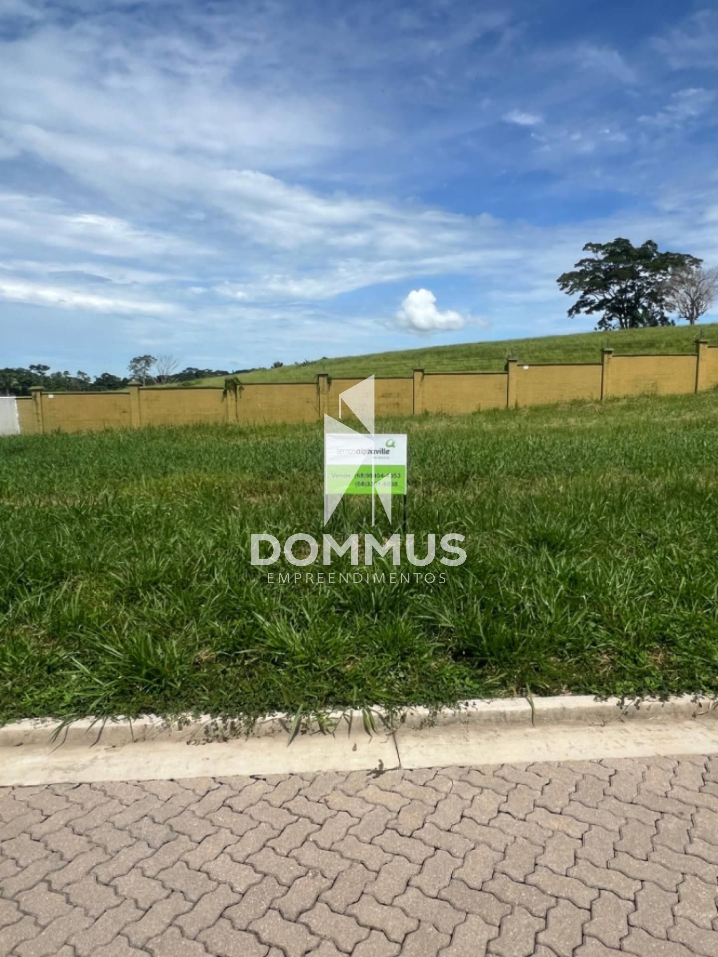 Terreno à venda no condomínio Alphaville