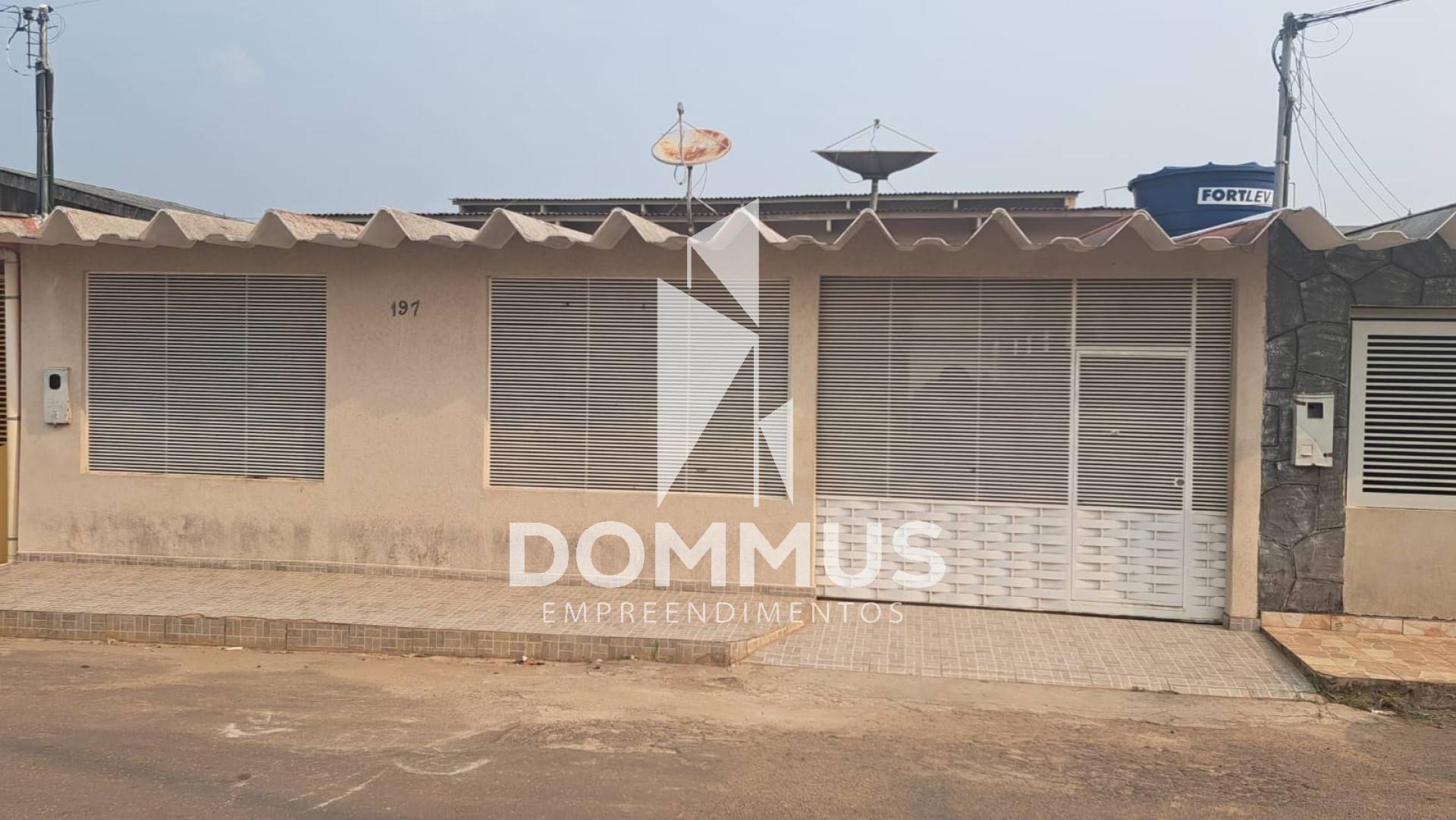 Venda Imperdível: Casa Espaçosa no Bairro Raimundo Melo