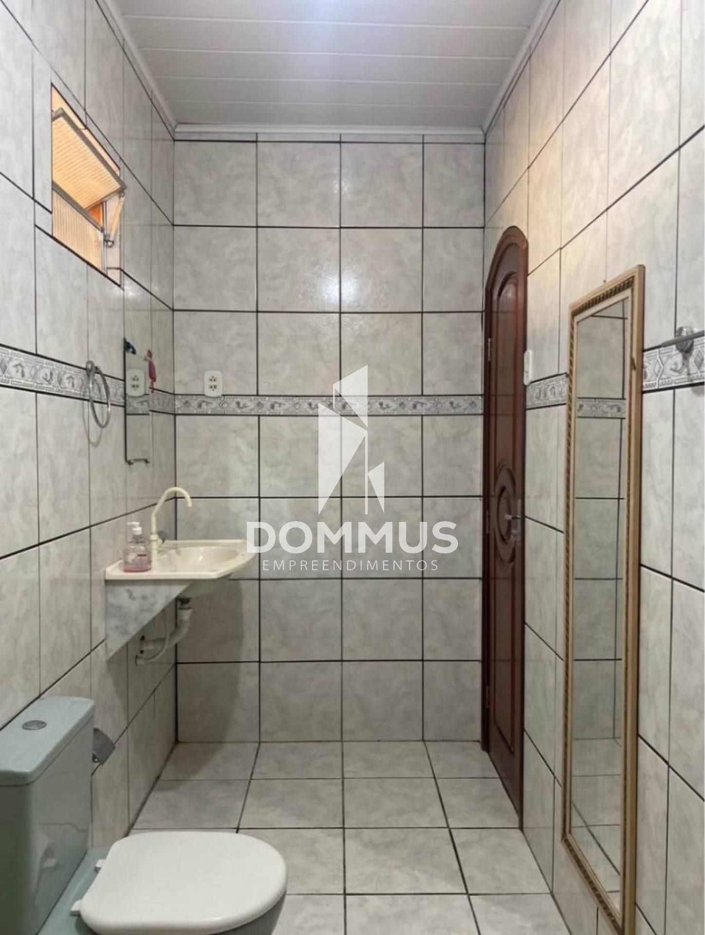 Casa à venda no Conj. Xavier Maia