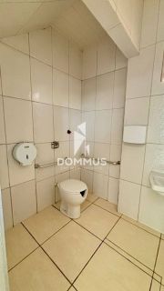 Edifício Comercial com 5 salas e dois quartos no Bosque