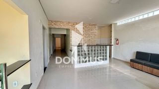 Edifício Comercial com 5 salas e dois quartos no Bosque