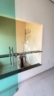 Edifício Comercial com 5 salas e dois quartos no Bosque