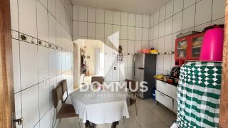 Casa a venda no bairro Jorge Lavocat