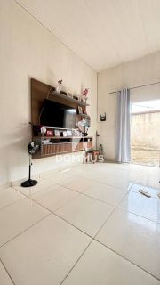 Casa a venda no bairro Jorge Lavocat