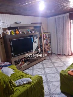 Casa no Tangará com ponto comercial
