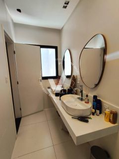 CASA DE 261 M² NO BAIRRO AEROPORTO