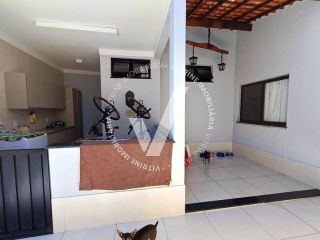 CASA DE 261 M² NO BAIRRO AEROPORTO