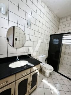 CASA DE 225 M² NO BAIRRO PEREIRA LOBO