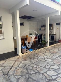 CASA DE 245 M² NO BAIRRO GRAGERU