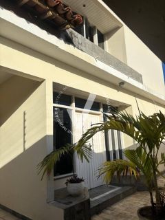 CASA DE 245 M² NO BAIRRO GRAGERU
