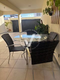 CASA DE 245 M² NO BAIRRO GRAGERU