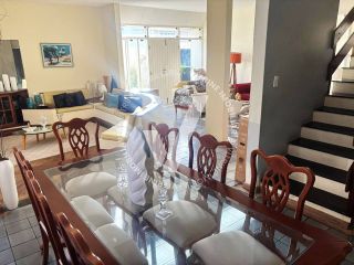 CASA DE 245 M² NO BAIRRO GRAGERU