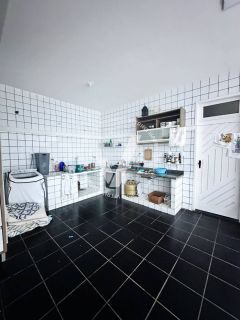 CASA DE 245 M² NO BAIRRO GRAGERU