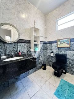 CASA DE 246 M² NO BAIRRO LUZIA