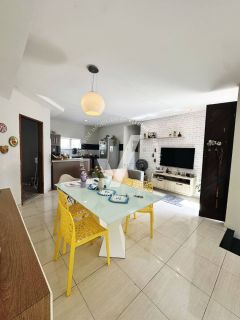 CASA DE 246 M² NO BAIRRO LUZIA