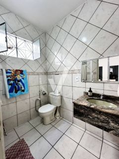 CASA DE 246 M² NO BAIRRO LUZIA