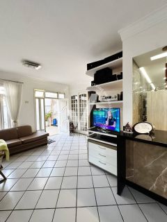CASA DE 330 M² NO BAIRRO GRAGERU