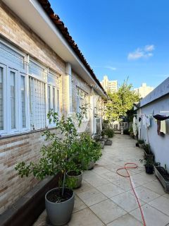 CASA DE 330 M² NO BAIRRO GRAGERU