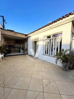 CASA DE 330 M² NO BAIRRO GRAGERU