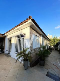 CASA DE 330 M² NO BAIRRO GRAGERU