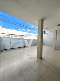 CASA DE 150M² NO BAIRRO JABOTIANA