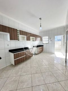CASA DE 150M² NO BAIRRO JABOTIANA