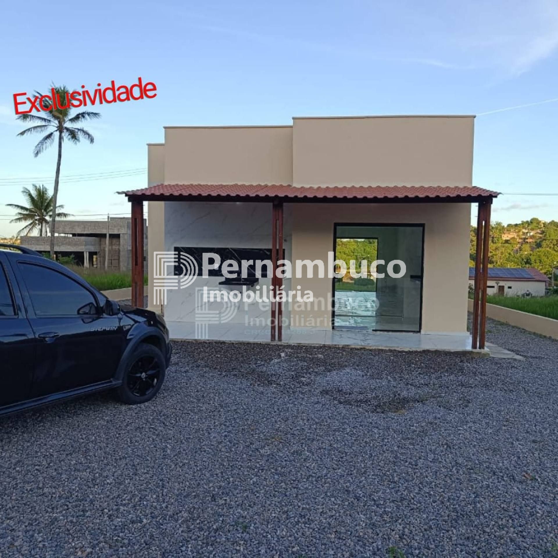 Casa 03 Qts - Médio Padrão em Condomínio Club