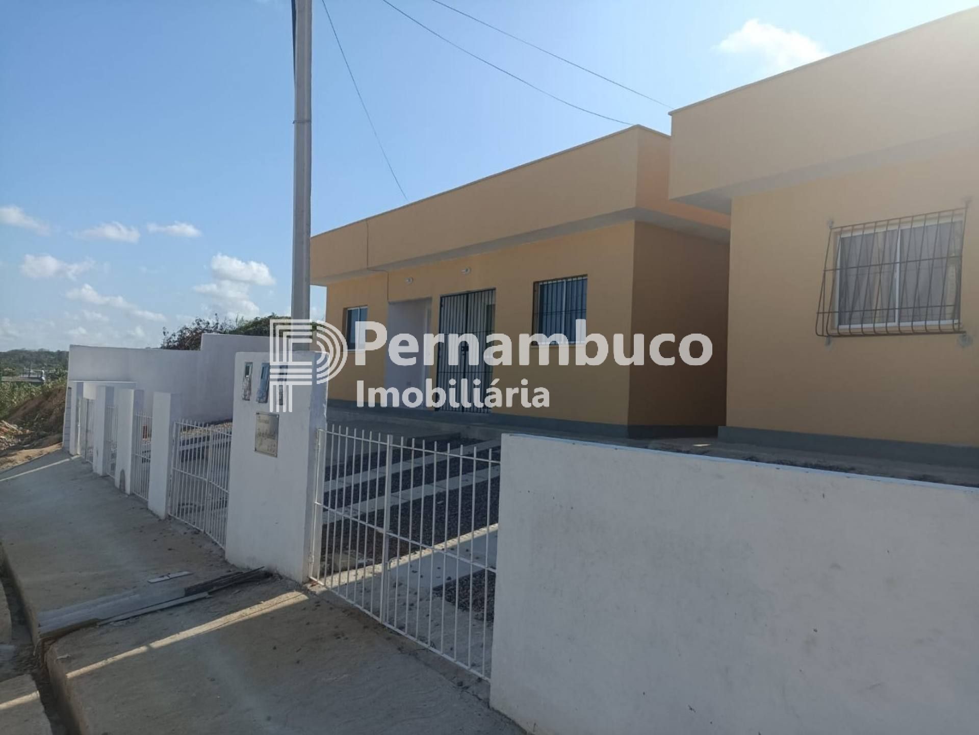 Casa Para Vender com 2 quartos no bairro Agamenon Magalhaes em Igarassu