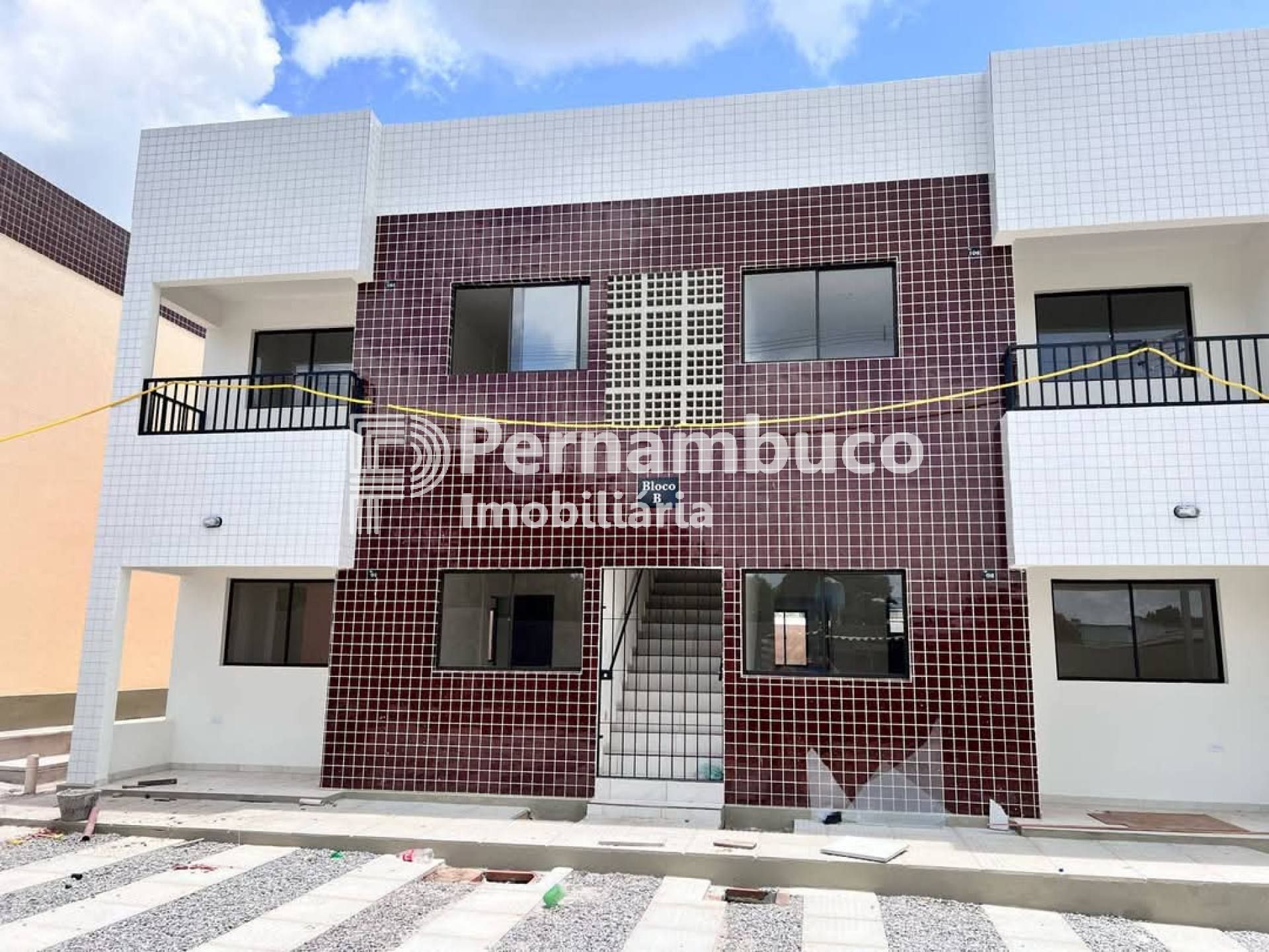 Apartamento Para Vender com 02 quartos: Residência cortergada  PE 35 em Igarassu