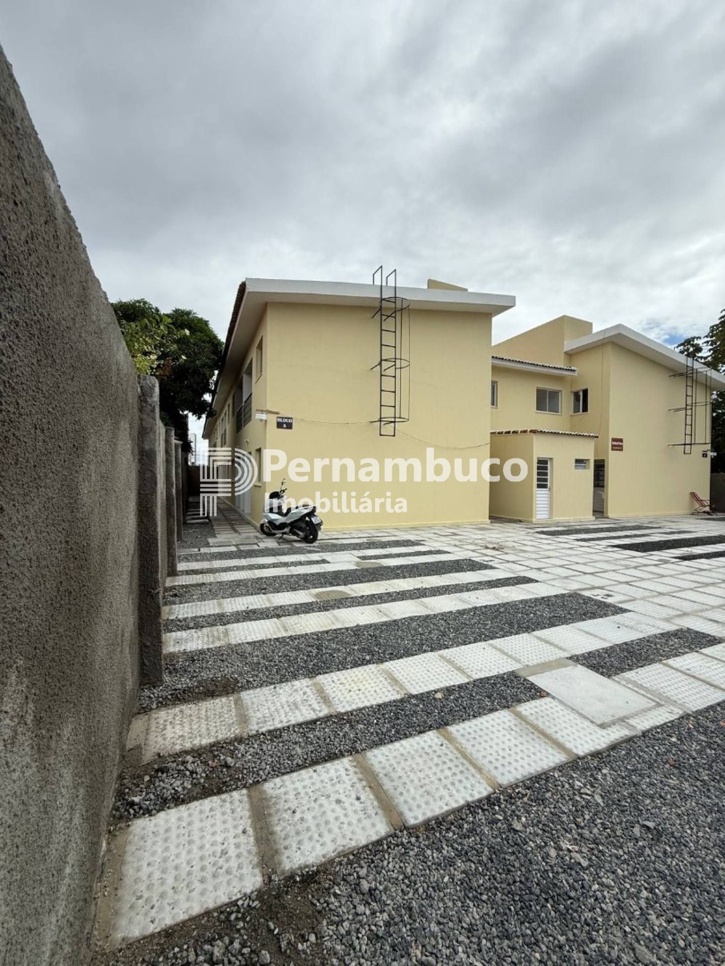 Apartamento Para Vender com 2 quartos: Residencial  Veneza no bairro Janga em Paulista
