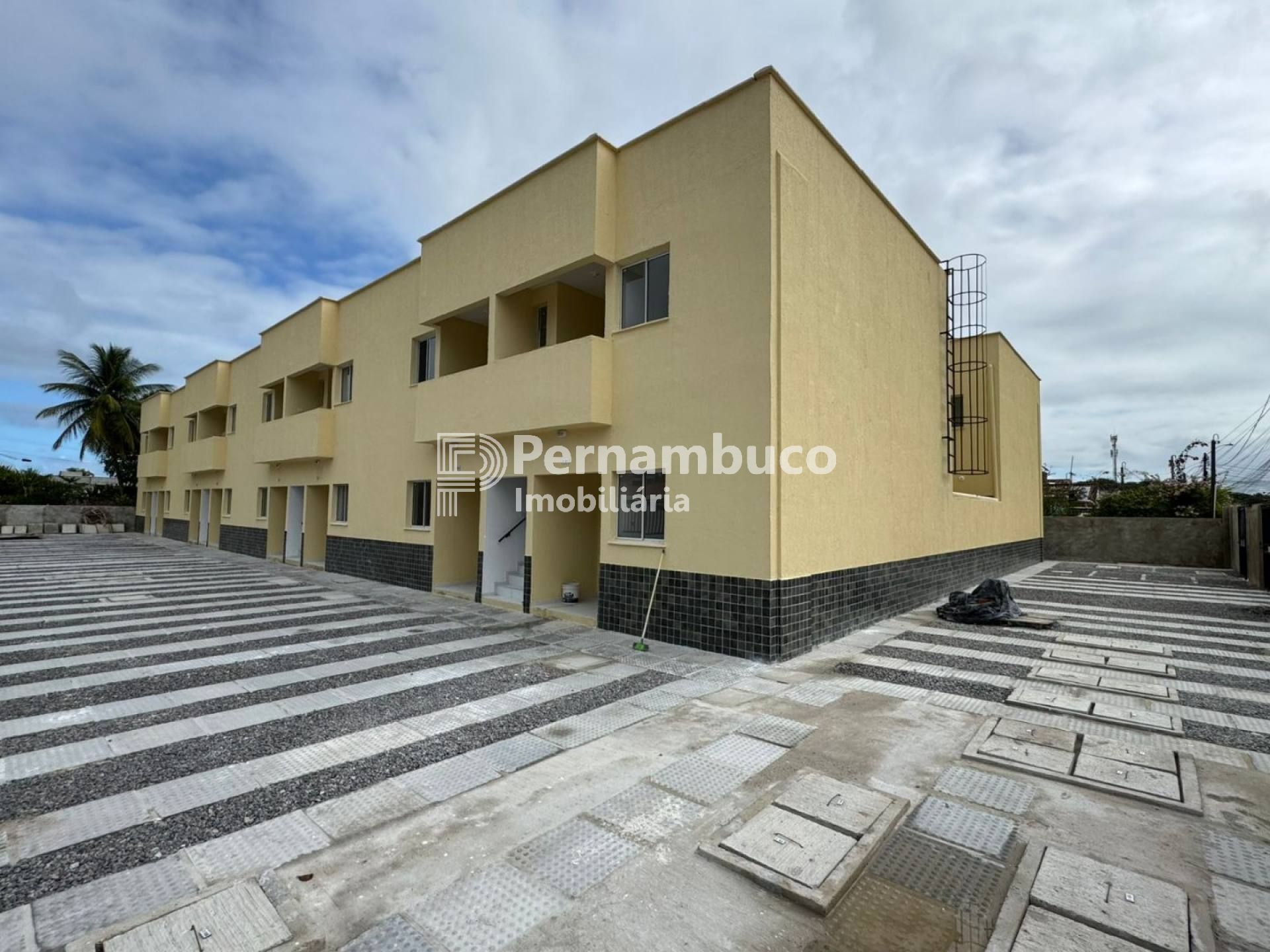Apartamento Para Vender com 2 quartos: RESIDENCIAL SÃO MIGUEL no bairro Pau Amarelo em Paulista
