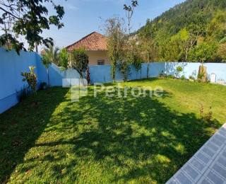 CASA DE 04 DORMITÓRIOS NO CALHEIROS