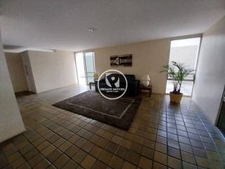 Apartamento à venda com 3 quartos, sendo 1 suíte, com 123m² de área útil, na Avenida Boa Viagem