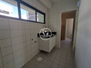 Apartamento para vender com 3 quartos (1 suíte), área útil de 107m², no calçadão de Candeias