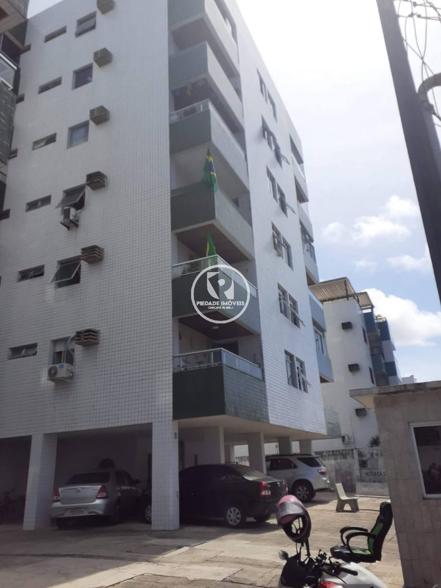 Apto. 3 Qtos+ DCE 1º andar Piscina Elevador pertinho Extra de Candeias