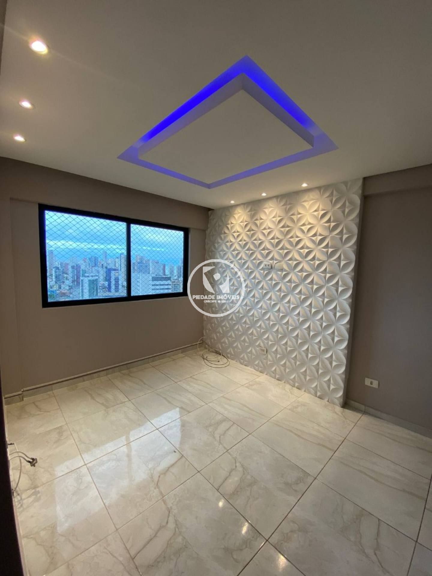 Apartamento Para Vender com 2 quartos no bairro Candeias em Jaboatão Dos Guararapes