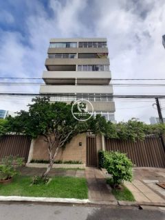 Ampla cobertura com vista mar em Candeias, no Edf. Alice Balbina