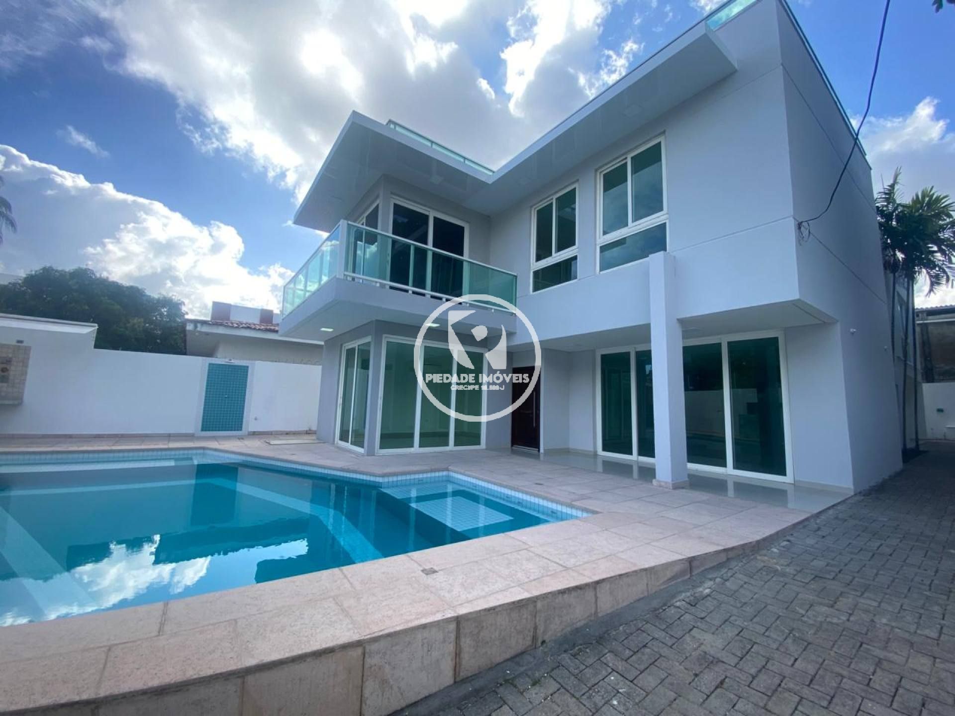 Casa Para Vender com 4 quartos 4 suítes no bairro Boa Viagem em Recife