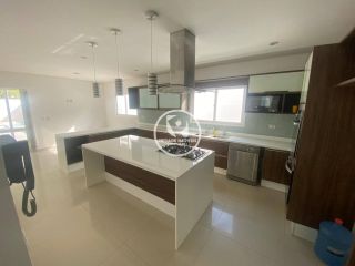 Casa Para Vender com 4 quartos 4 suítes no bairro Boa Viagem em Recife