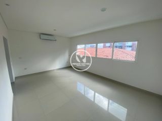 Casa Para Vender com 4 quartos 4 suítes no bairro Boa Viagem em Recife