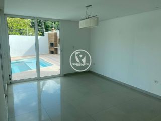 Casa Para Vender com 4 quartos 4 suítes no bairro Boa Viagem em Recife