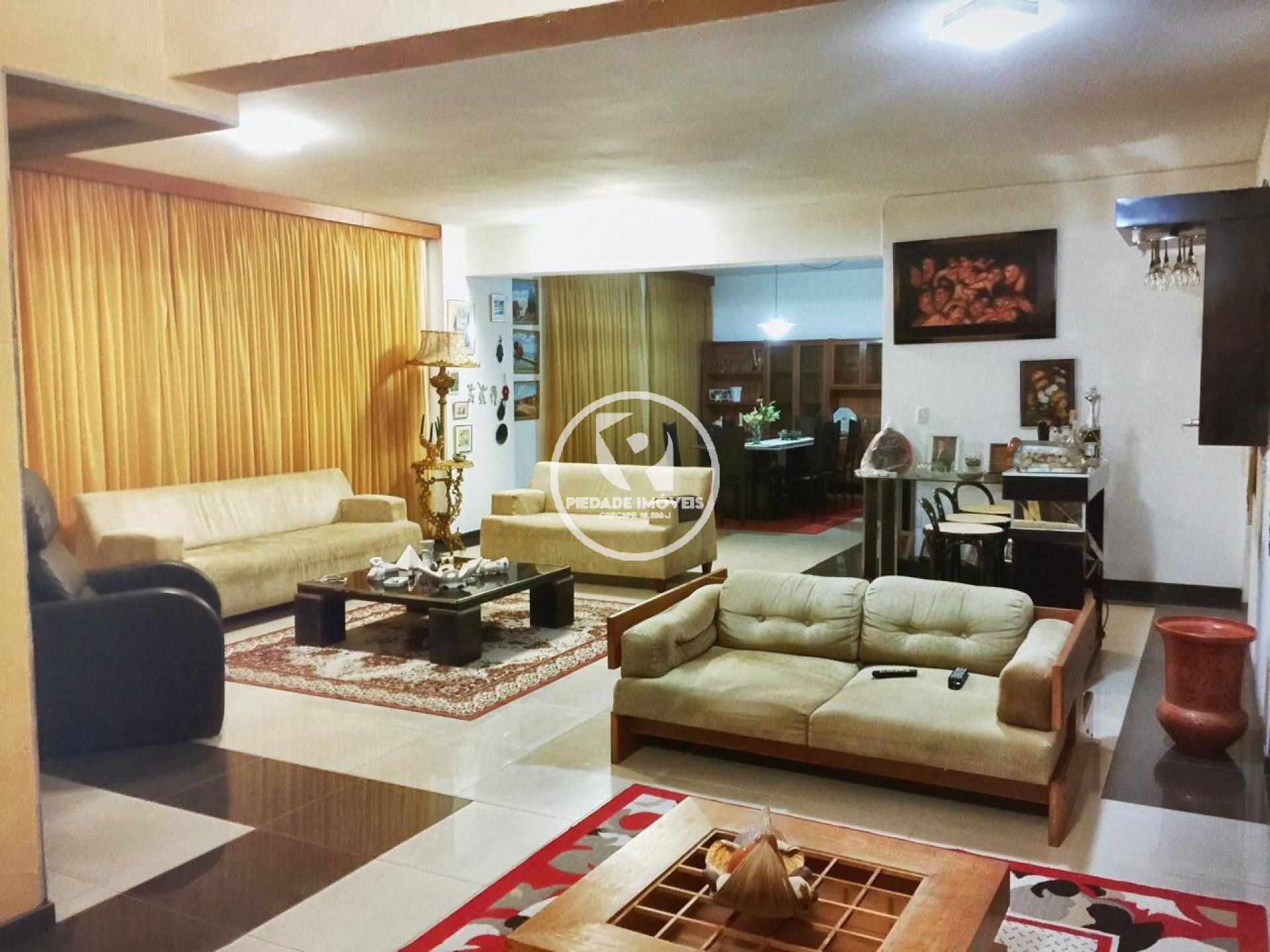 Apartamento Para Vender com 4 quartos 1 suítes à Beira Mar de  Piedade em Jaboatão Dos Guararapes