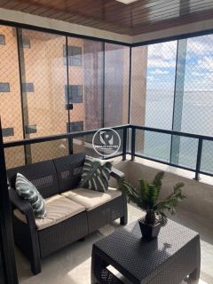 Apartamento Para Vender com 4 quartos 2 suítes à Beira Mar de Candeias em Jaboatão Dos Guararapes