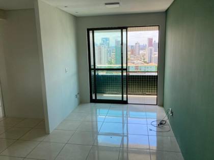 Apartamento Para Alugar com 2 quartos 1 suítes no bairro Boa Viagem em Recife