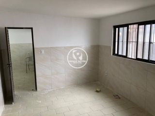 Casa Para Alugar com 3 quartos 1 suítes no bairro San Martin em Recife
