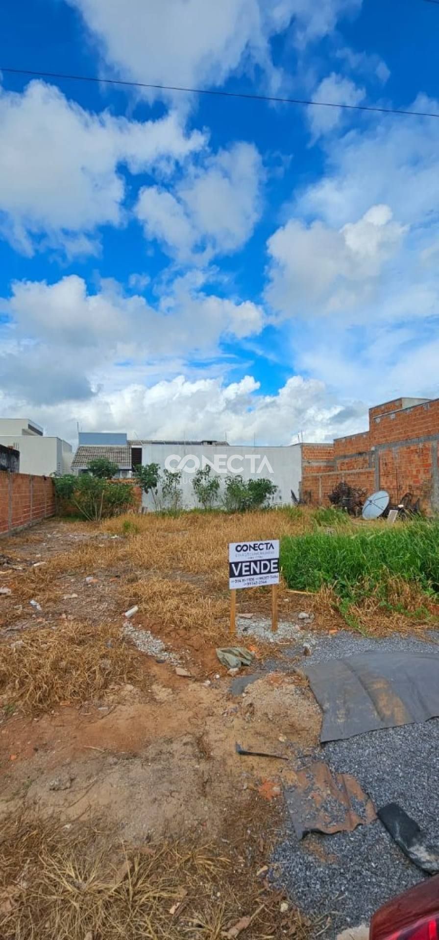 LOTE RESIDENCIAL NO JARDIM ITÁLIA - DISPONÍVEL PARA VENDA!