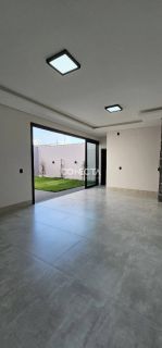 CASA COM 3 QUARTOS E 1 SUÍTE ALTO PADRÃO À VENDA RESIDENCIAL VENEZA