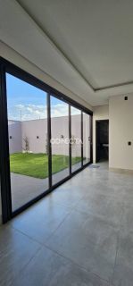 CASA COM 3 QUARTOS E 1 SUÍTE ALTO PADRÃO À VENDA RESIDENCIAL VENEZA