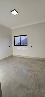 CASA COM 3 QUARTOS E 1 SUÍTE ALTO PADRÃO À VENDA RESIDENCIAL VENEZA