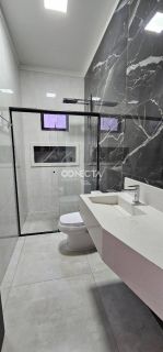 CASA COM 3 QUARTOS E 1 SUÍTE ALTO PADRÃO À VENDA RESIDENCIAL VENEZA